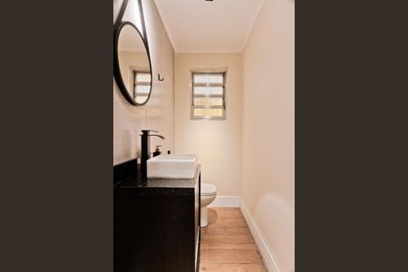 Casa à venda com 202m², 3 quartos e 4 vagasLavabo