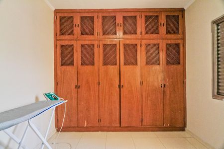 Casa à venda com 202m², 3 quartos e 4 vagasQuarto 1