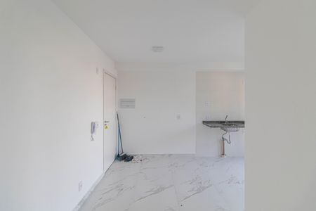 Sala e Cozinha  de apartamento para alugar com 2 quartos, 37m² em Vila Ré, São Paulo