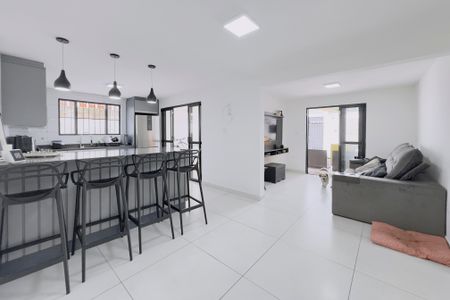 Casa para alugar com 4 quartos, 140m² em Jardim Satélite, São José dos Campos