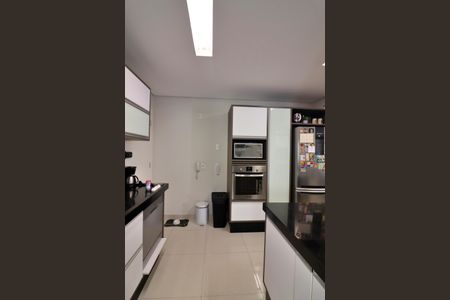 Apartamento à venda com 106m², 3 quartos e 2 vagasCozinha 