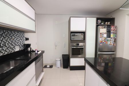 Apartamento à venda com 106m², 3 quartos e 2 vagasCozinha 