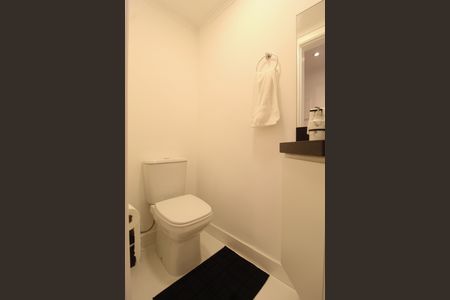 Lavabo de apartamento para alugar com 2 quartos, 70m² em Itaim Bibi, São Paulo
