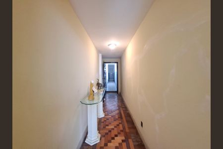 Apartamento para alugar com 193m², 4 quartos e sem vagaCorredor 