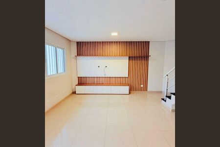 Casa à venda com 3 quartos, 81m² em Cupecê, São Paulo