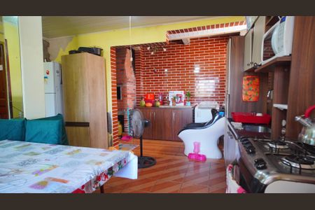 Sala/Cozinha de casa à venda com 4 quartos, 102m² em Medianeira, Porto Alegre