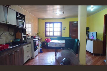Casa à venda com 102m², 4 quartos e sem vagaSala/Cozinha