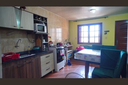 Sala/Cozinha de casa à venda com 4 quartos, 102m² em Medianeira, Porto Alegre