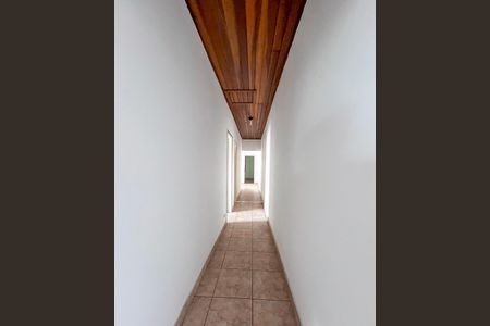 Casa à venda com 320m², 4 quartos e 4 vagasCorredor