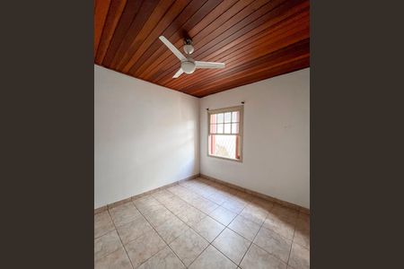 Casa à venda com 320m², 4 quartos e 4 vagasQuarto 2