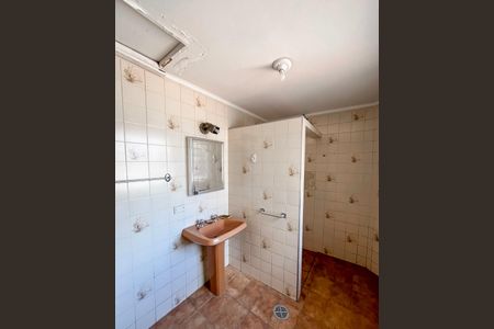 Casa à venda com 320m², 4 quartos e 4 vagasBanheiro