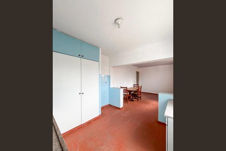 Casa à venda com 320m², 4 quartos e 4 vagasCozinha