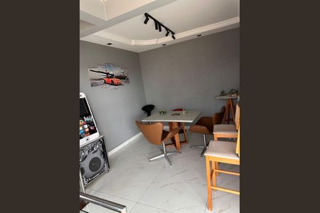 Apartamento para alugar com 200m², 3 quartos e 2 vagas Apartamento para alugar com 200m², 3 quartos e 2 vagasSala de jantar