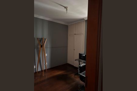 Apartamento para alugar com 200m², 3 quartos e 2 vagas Apartamento para alugar com 200m², 3 quartos e 2 vagasQuarto