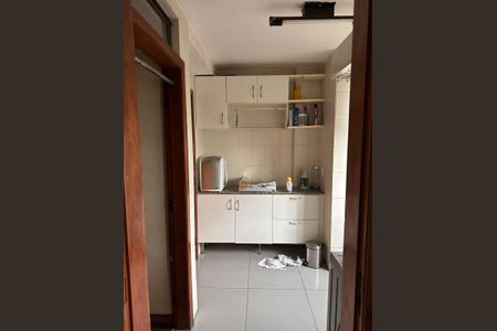 Apartamento para alugar com 200m², 3 quartos e 2 vagas Apartamento para alugar com 200m², 3 quartos e 2 vagasÁrea de serviço
