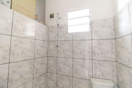 Banheiro de kitnet/studio para alugar com 1 quarto, 32m² em Parada Xv de Novembro, São Paulo