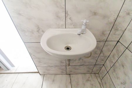 Banheiro de kitnet/studio para alugar com 1 quarto, 32m² em Parada Xv de Novembro, São Paulo