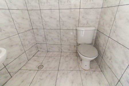 Banheiro de kitnet/studio para alugar com 1 quarto, 32m² em Parada Xv de Novembro, São Paulo