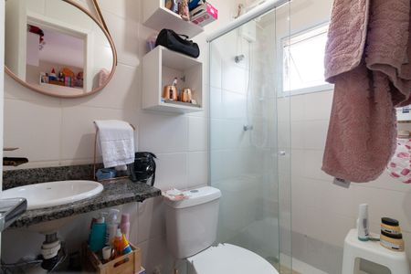 Casa de condomínio à venda com 54m², 2 quartos e 2 vagas Casa de condomínio à venda com 54m², 2 quartos e 2 vagasBanheiro da Suíte