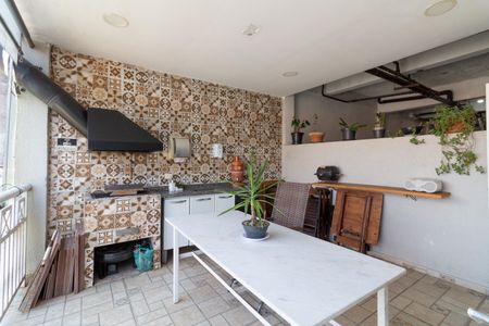 Casa de condomínio à venda com 54m², 2 quartos e 2 vagas Casa de condomínio à venda com 54m², 2 quartos e 2 vagasÁrea comum - Churrasqueira