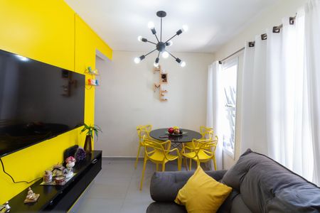 Sala de casa de condomínio à venda com 2 quartos, 54m² em Vila Polopoli, São Paulo