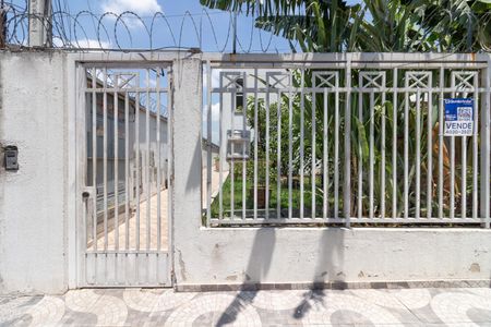 Casa de condomínio à venda com 54m², 2 quartos e 2 vagas Casa de condomínio à venda com 54m², 2 quartos e 2 vagasFachada