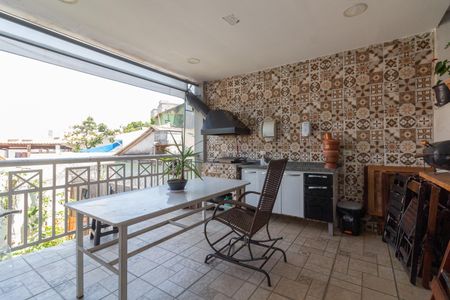 Casa de condomínio à venda com 54m², 2 quartos e 2 vagas Casa de condomínio à venda com 54m², 2 quartos e 2 vagasÁrea comum - Churrasqueira