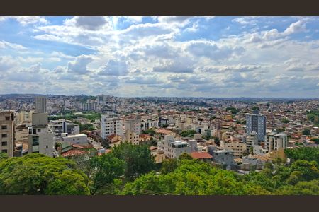 Apartamento à venda com 173m², 4 quartos e 4 vagas Apartamento à venda com 173m², 4 quartos e 4 vagasCobertura