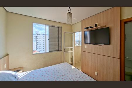 Apartamento à venda com 173m², 4 quartos e 4 vagas Apartamento à venda com 173m², 4 quartos e 4 vagasQuarto