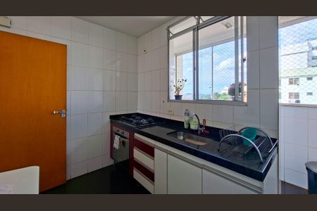 Apartamento à venda com 173m², 4 quartos e 4 vagas Apartamento à venda com 173m², 4 quartos e 4 vagasCozinha
