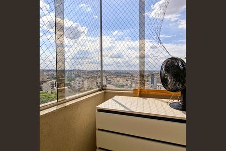 Apartamento à venda com 173m², 4 quartos e 4 vagas Apartamento à venda com 173m², 4 quartos e 4 vagasQuarto