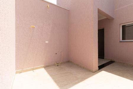 Casa para alugar com 84m², 2 quartos e 1 vagaQuintal