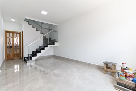 Sala de casa à venda com 2 quartos, 84m² em Vila Santo Estefano, São Paulo