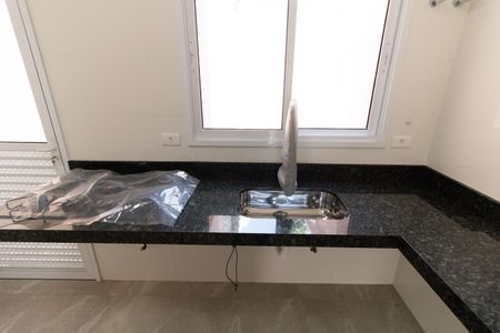 Casa para alugar com 84m², 2 quartos e 1 vaga Casa para alugar com 84m², 2 quartos e 1 vagaCozinha