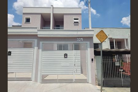 Casa para alugar com 84m², 2 quartos e 1 vaga Casa para alugar com 84m², 2 quartos e 1 vagaFachada