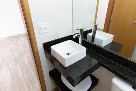 Casa para alugar com 84m², 2 quartos e 1 vaga Casa para alugar com 84m², 2 quartos e 1 vagaBanheiro da Suíte 2