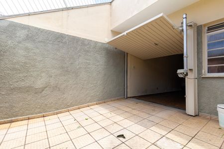 Casa à venda com 110m², 2 quartos e 3 vagasGaragem