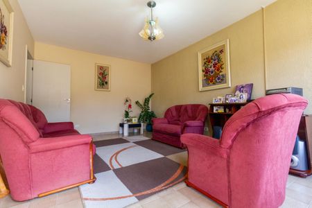 Casa à venda com 110m², 2 quartos e 3 vagasSala