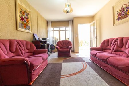 Sala de casa à venda com 2 quartos, 110m² em Vila Guilhermina, São Paulo