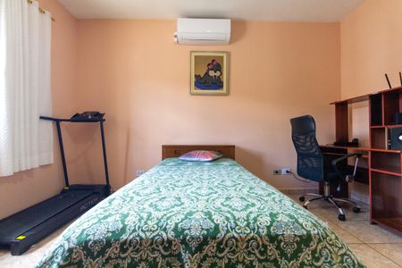 Casa à venda com 110m², 2 quartos e 3 vagasQuarto 2