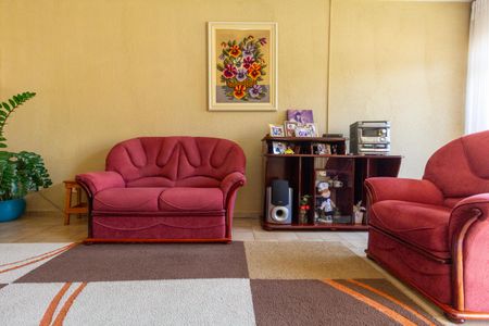 Casa à venda com 110m², 2 quartos e 3 vagasSala