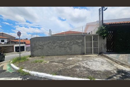 Casa à venda com 110m², 2 quartos e 3 vagasFachada