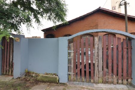 Casa para alugar com 181m², 2 quartos e sem vagaFachada