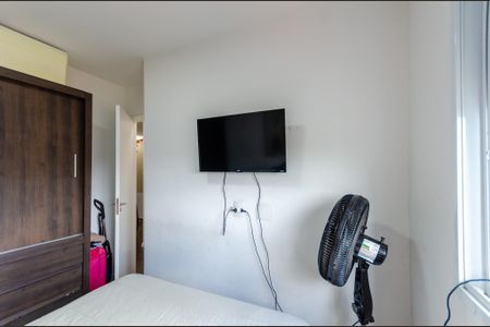 Quarto 1 de apartamento para alugar com 2 quartos, 40m² em Jardim Adelfiore, São Paulo