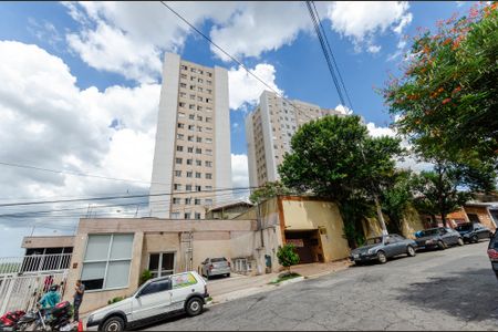 Apartamento para alugar com 40m², 2 quartos e 1 vaga Apartamento para alugar com 40m², 2 quartos e 1 vagaFachada