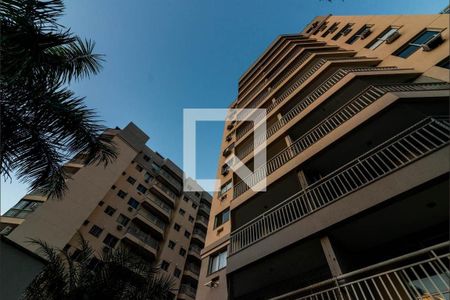 Apartamento para alugar com 50m², 2 quartos e 1 vaga Apartamento para alugar com 50m², 2 quartos e 1 vagaFachada