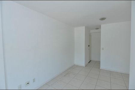 Sala de apartamento para alugar com 2 quartos, 50m² em São Francisco Xavier, Rio de Janeiro