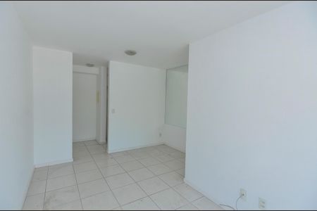 Apartamento para alugar com 50m², 2 quartos e 1 vaga Apartamento para alugar com 50m², 2 quartos e 1 vagaSala