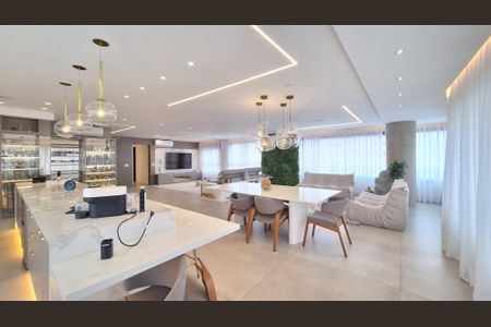 Apartamento à venda com 230m², 4 quartos e 4 vagasSala