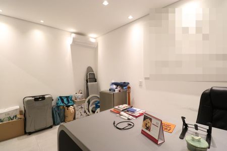 Apartamento à venda com 230m², 4 quartos e 4 vagasEscritório